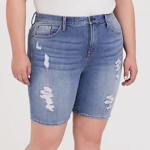 Torrid Sky High Skinny Distressed Denim Shorts 20